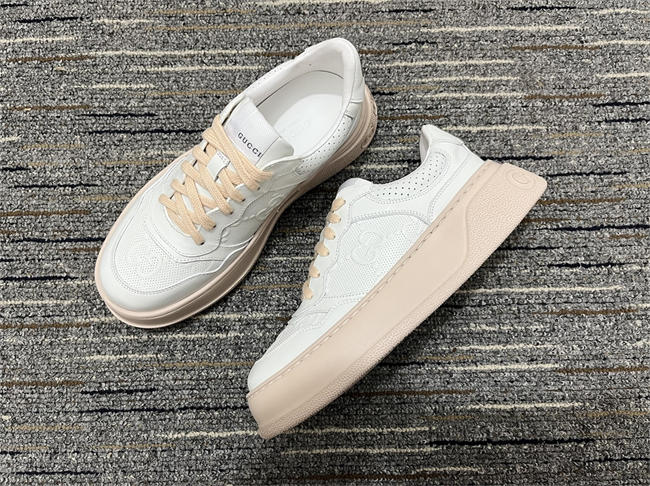 Gvc*1 low top sneaker 15