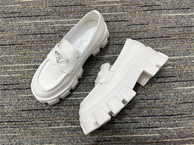 Pra*a loafer women 6