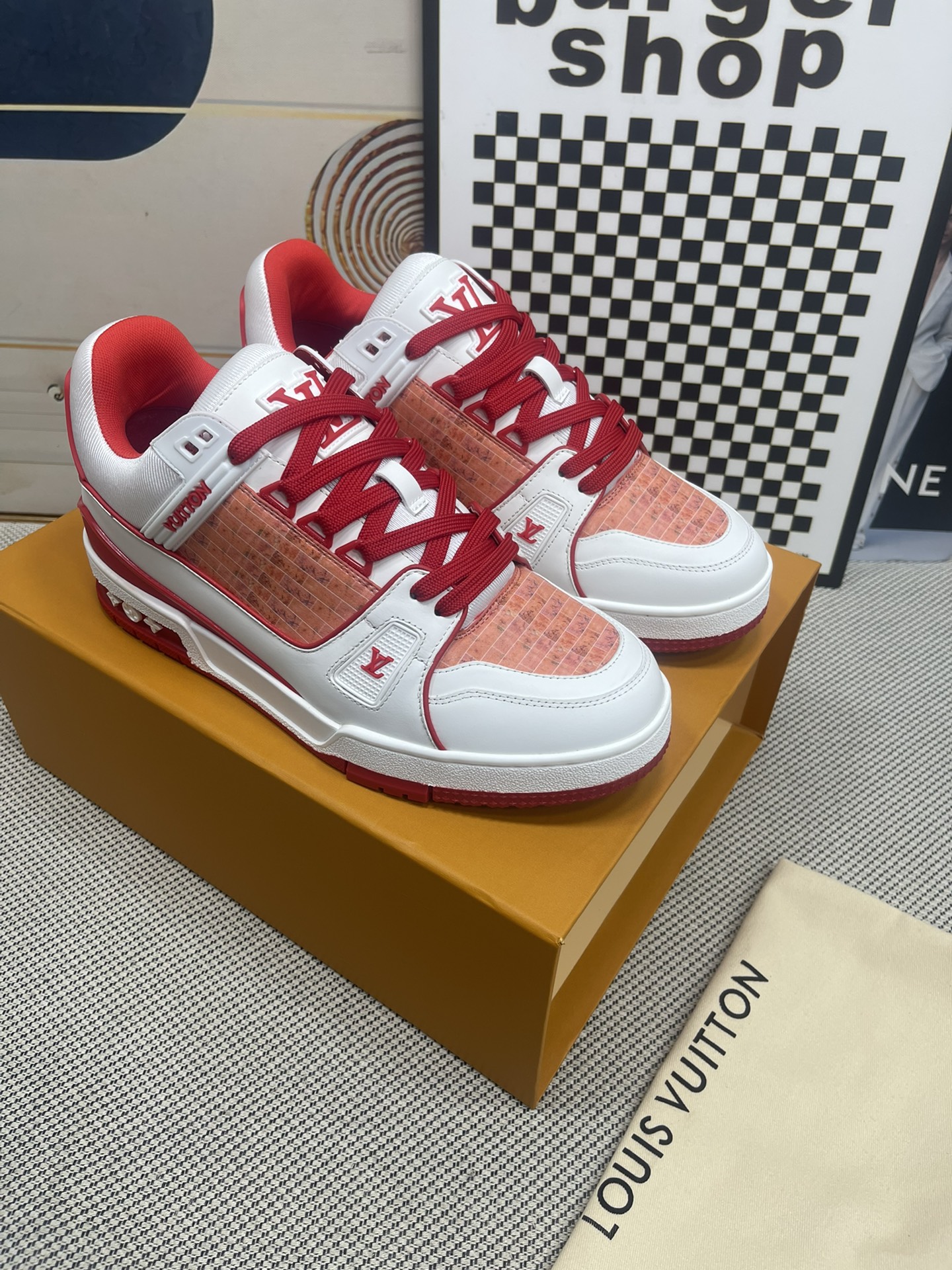 Lv Trainer Sneaker 113