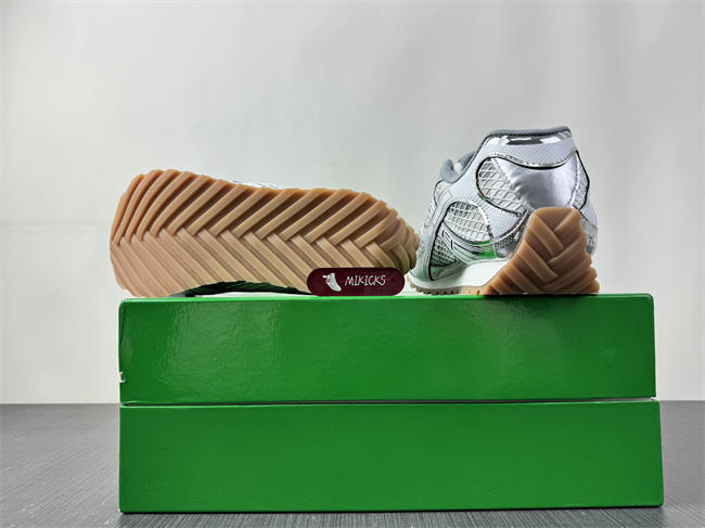 b0tt*ga Ven*ta orbit surf 741357 v2x40 1425