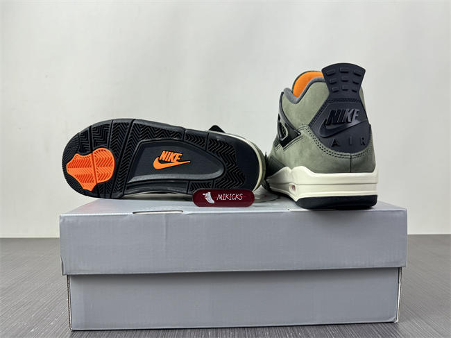 UNDEFEATED x Air Jordan 4 OG IB1519-200