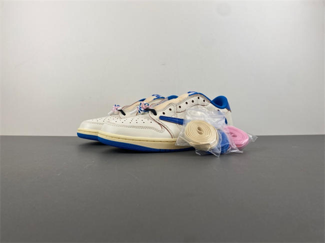 Travis Scott x Fragment x Air Jordan 1 Low OG DM7866-104