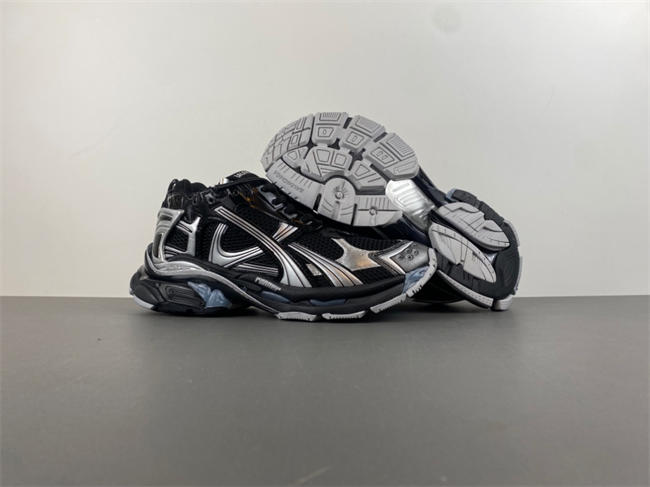 7.5 Ba1en*iaga runner 772774 w3rny 0322