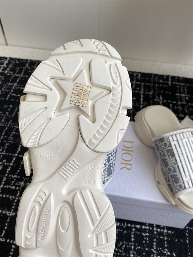 Dio Slipper