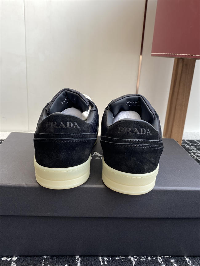 Pra*a Sneaker
