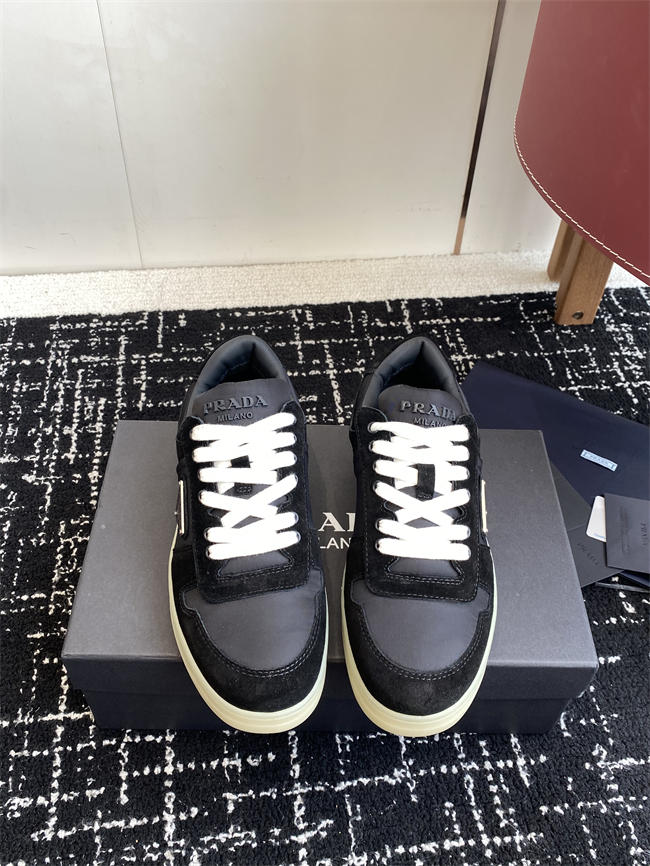 Pra*a Sneaker