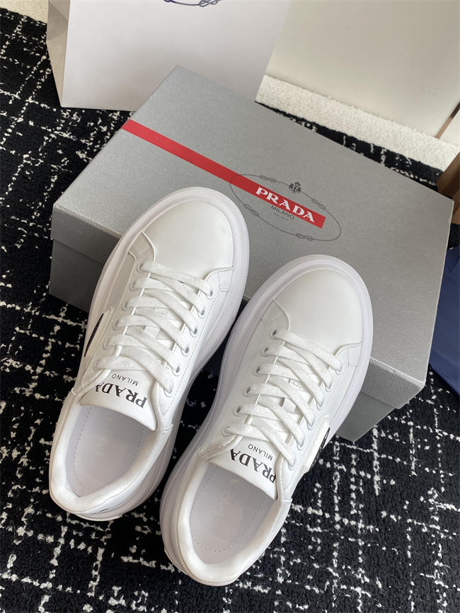 Pra*a Sneaker