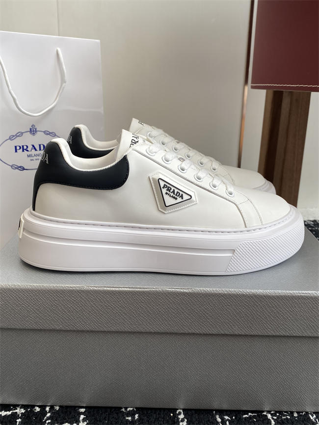 Pra*a Sneaker