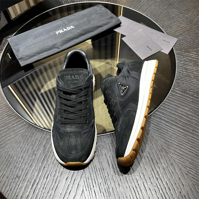 Pra*a Sneaker