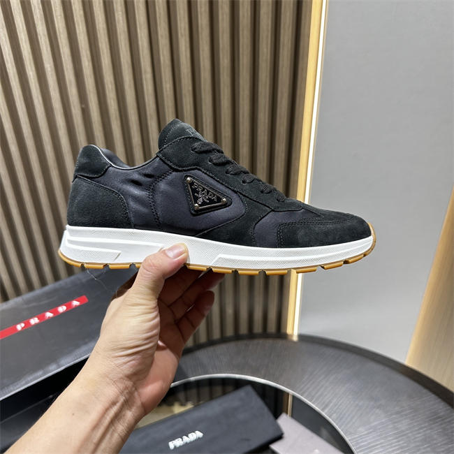 Pra*a Sneaker