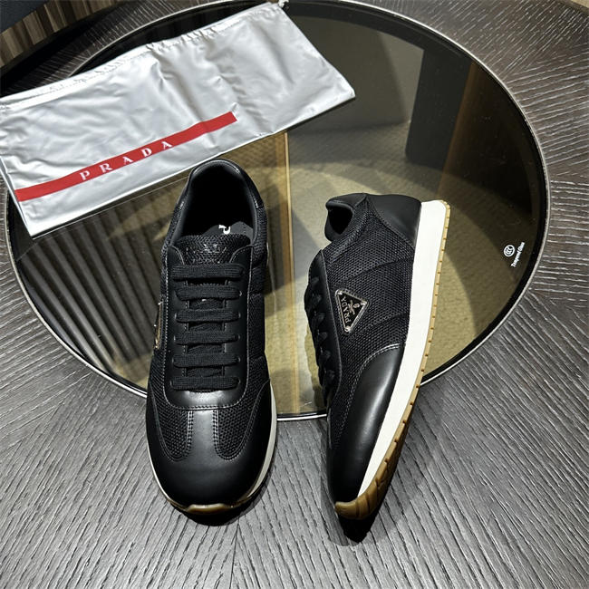 Pra*a Sneaker