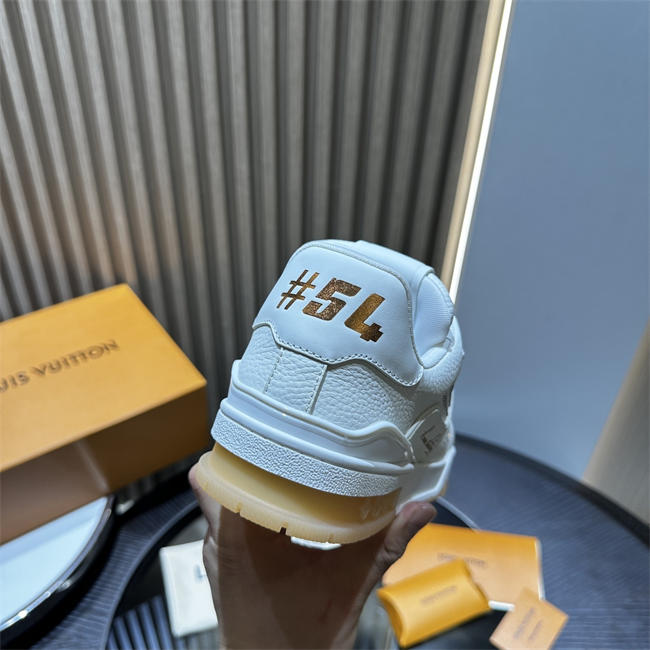 Lv Sneaker