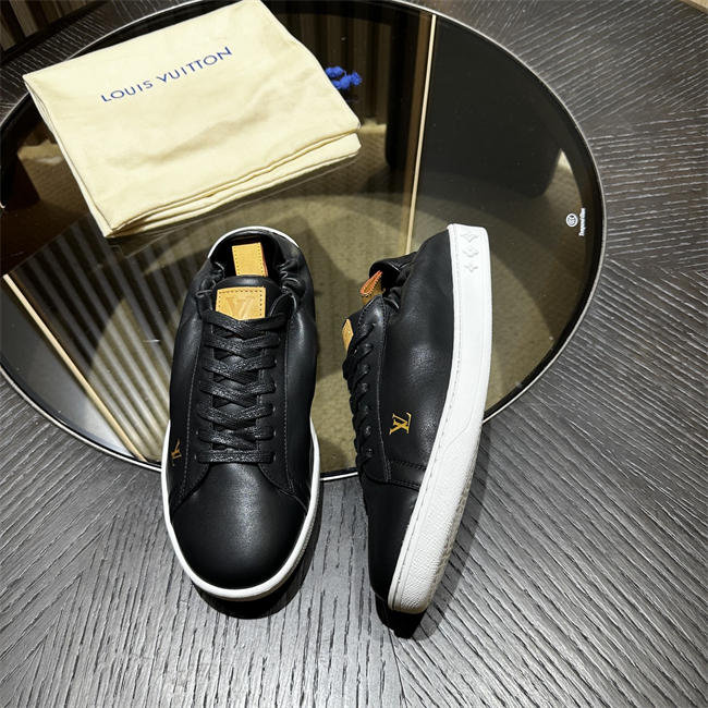 Lv Sneaker