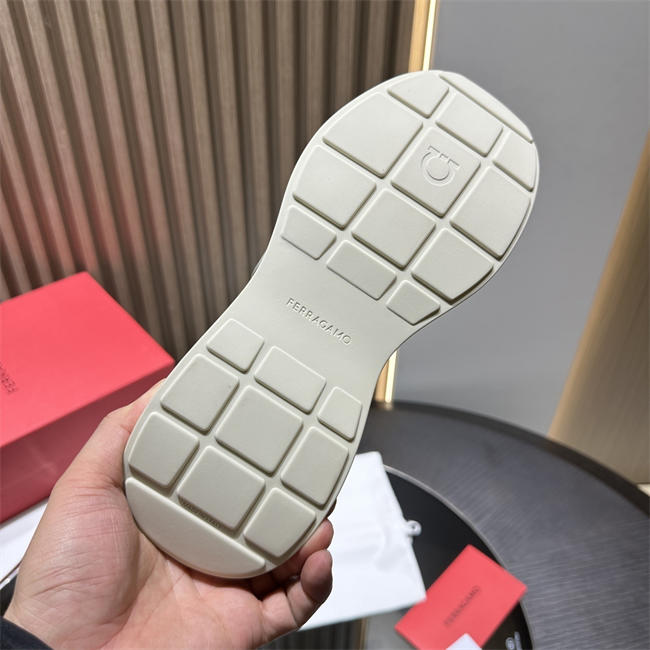 Ferragamo Sneaker