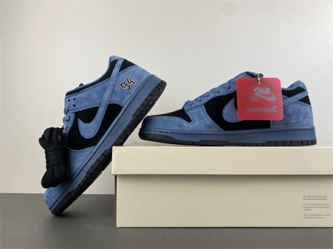 Svp*me x nike dunk low sb hq8487-400