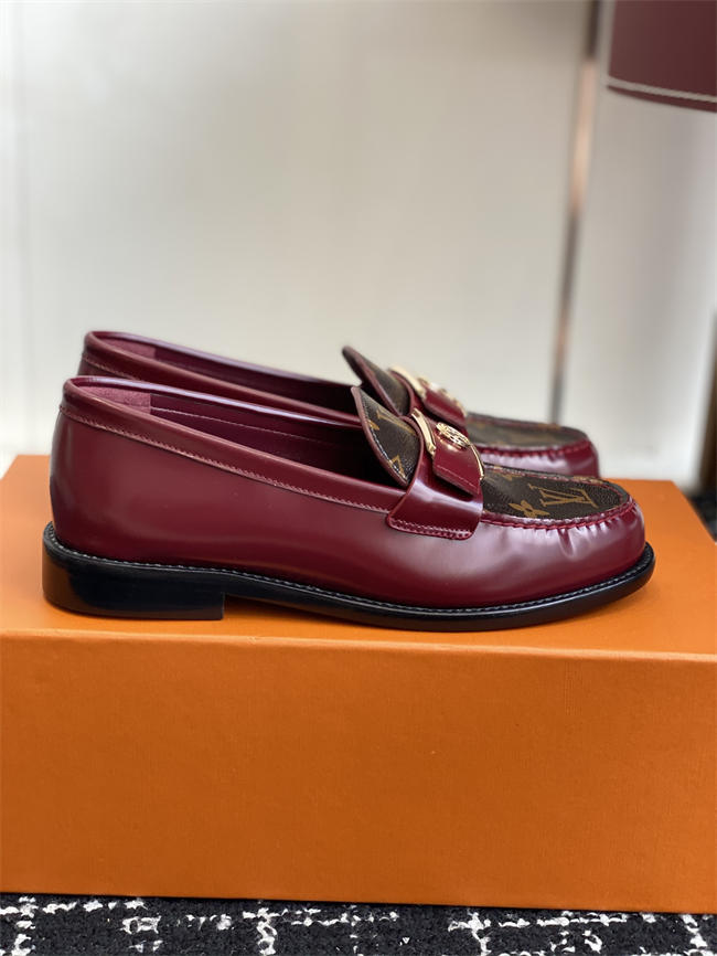 Lv Loafer 070