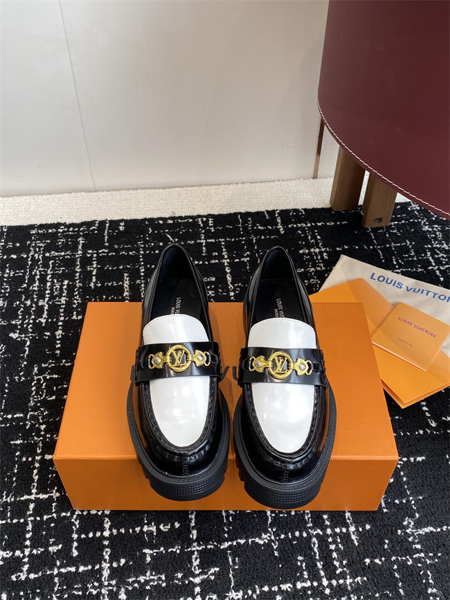 Lv Loafer 073