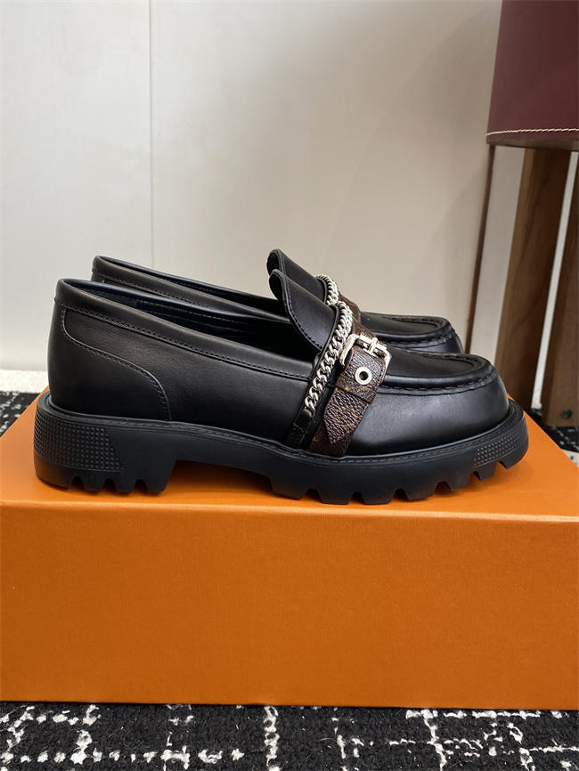 Lv Loafer 075