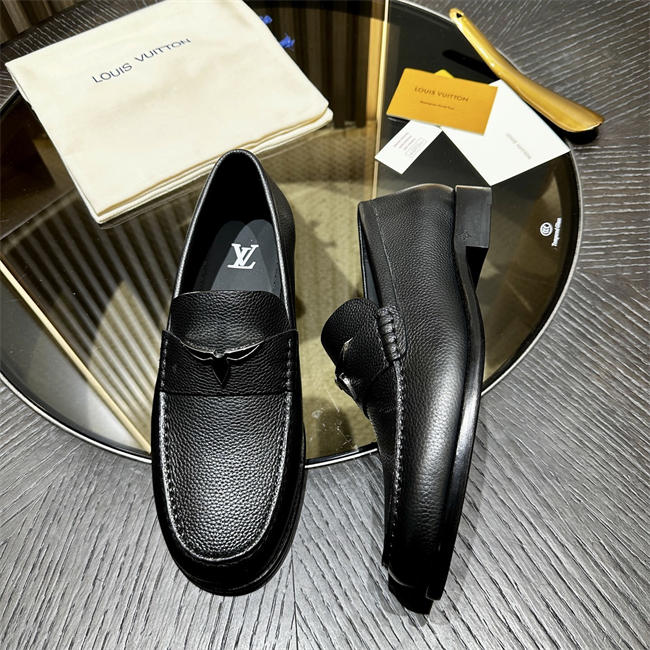 Lv Loafer076