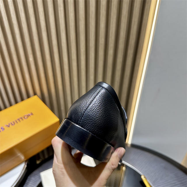Lv Loafer076
