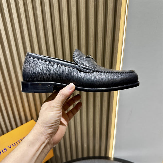 Lv Loafer076