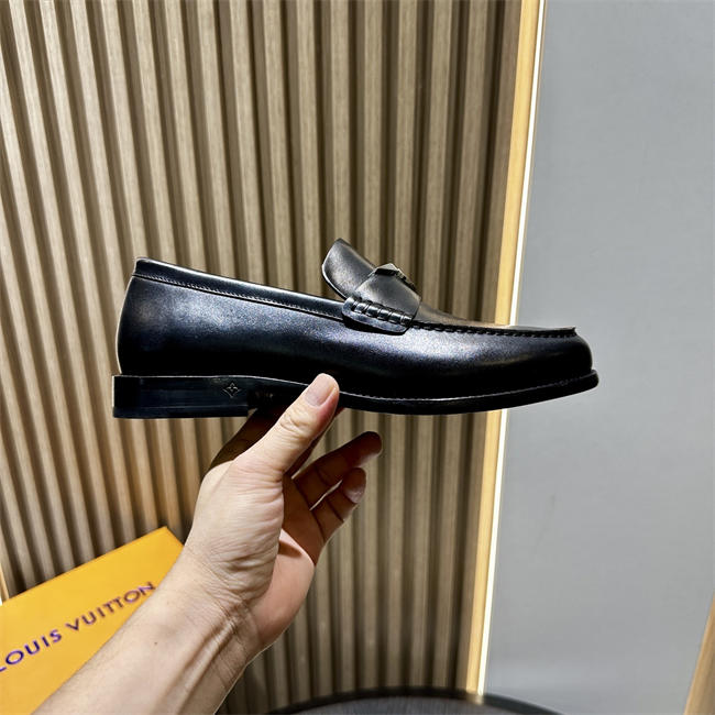 Lv Loafer079