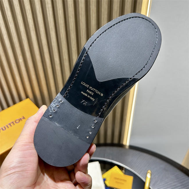 Lv Loafer080