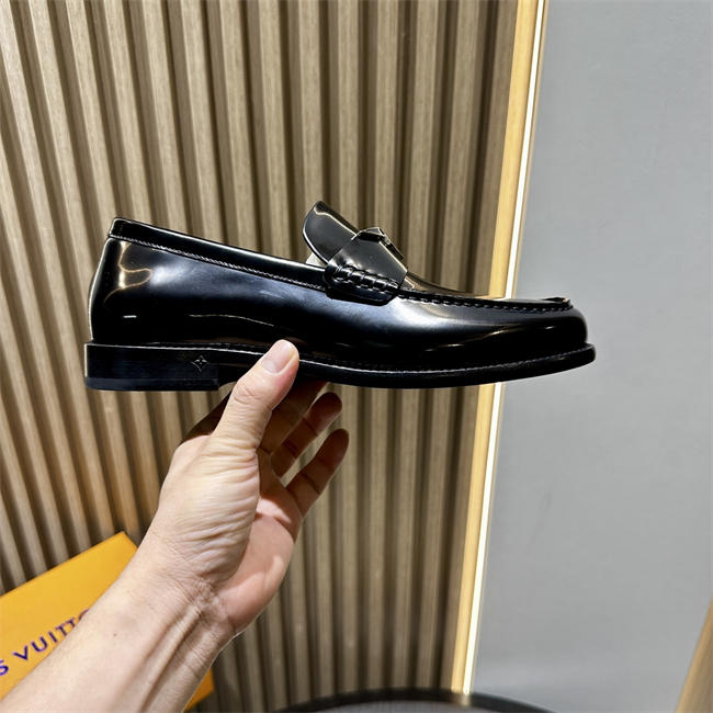 Lv Loafer082