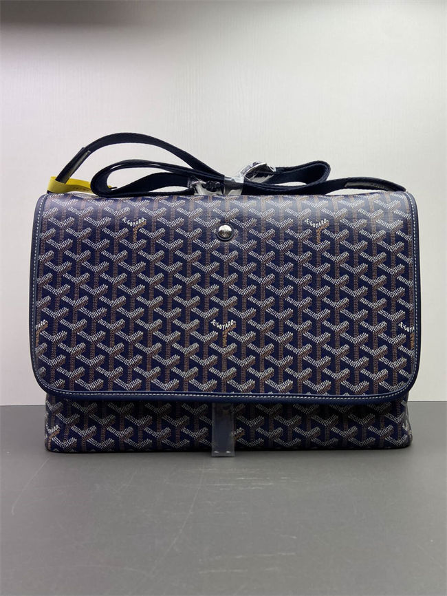 Capetien Messenger Bag