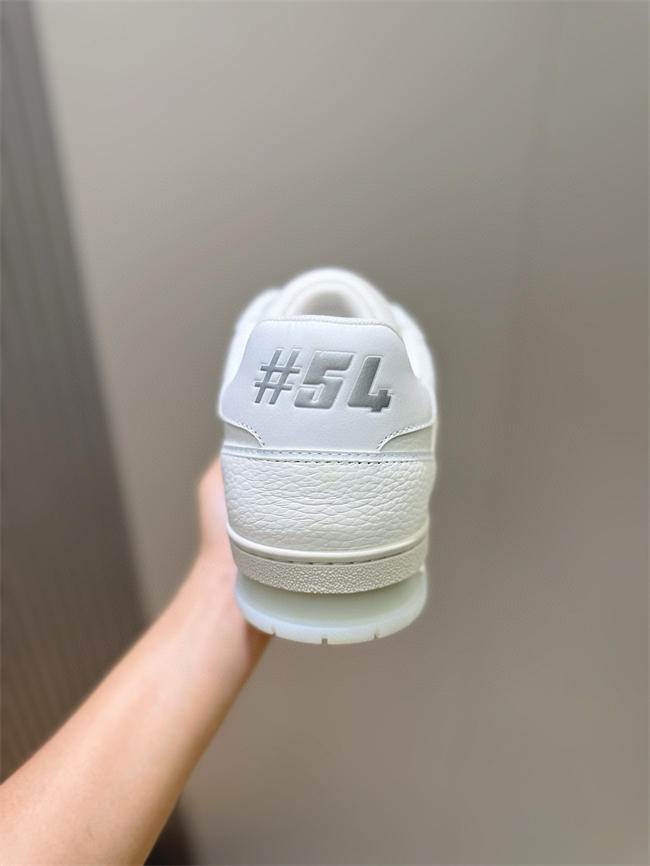 Lv Sneaker