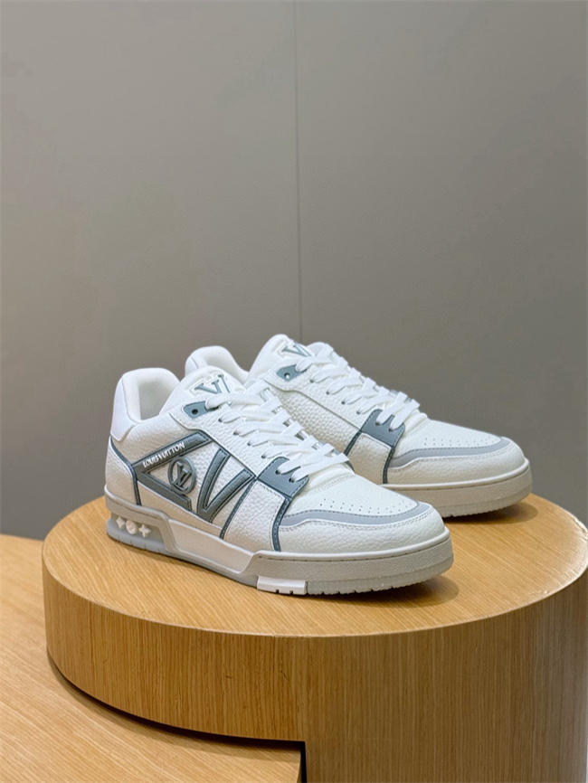 Lv Sneaker