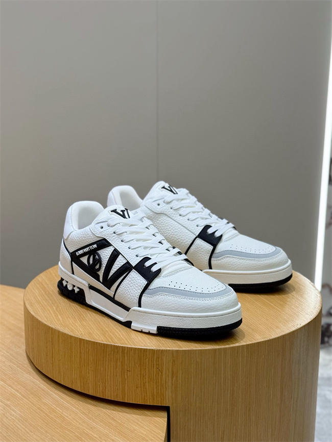 Lv Sneaker