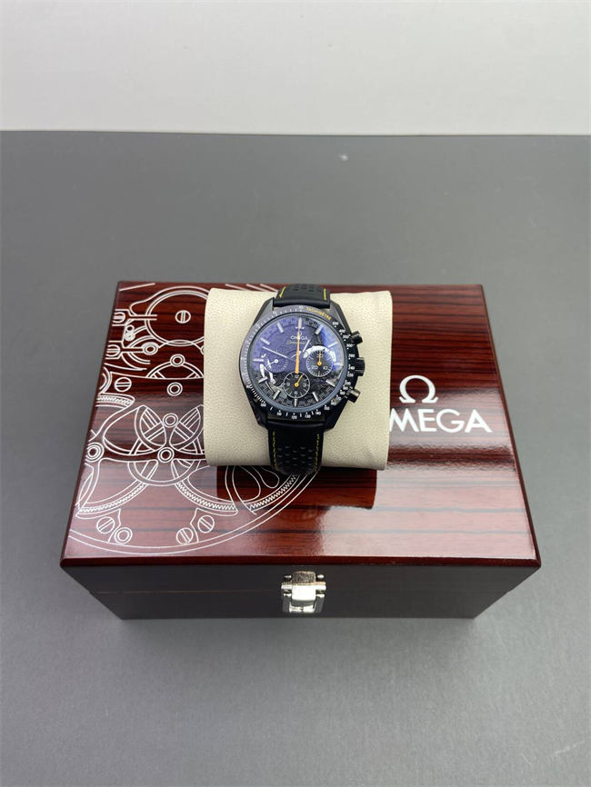 0me*ga speedmaster moonwatch apollo 8