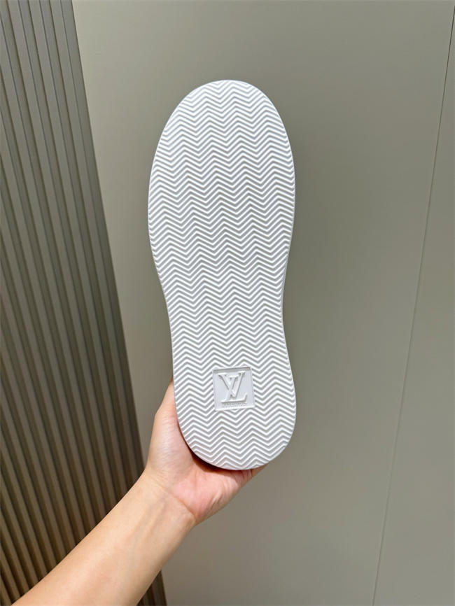 Lv Sneaker