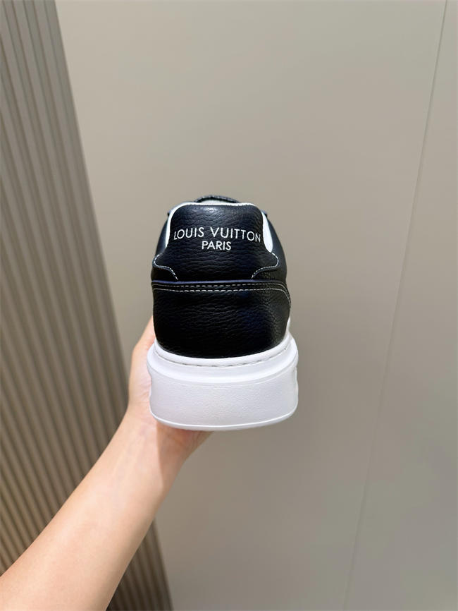 Lv Sneaker