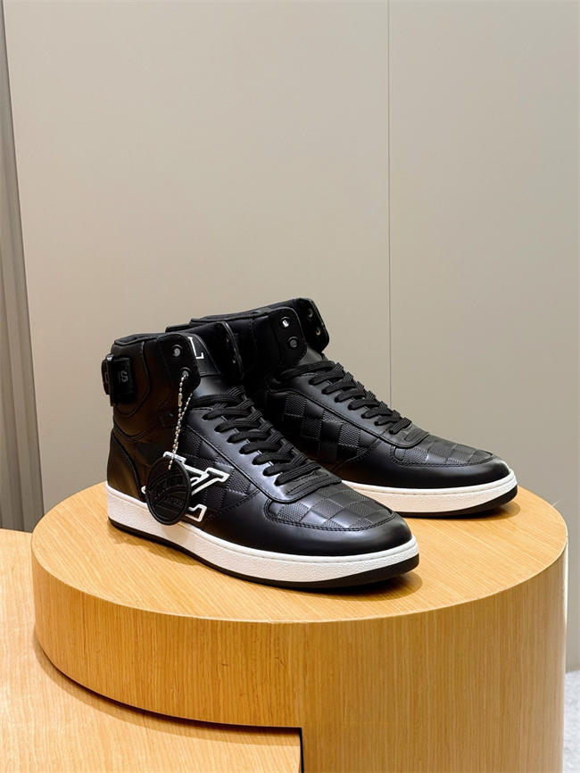 Lv Sneaker