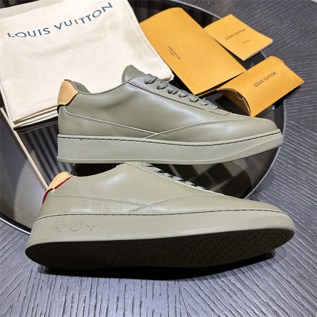 Lv Sneaker