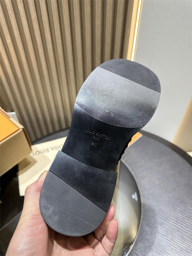 LV OxF0rd