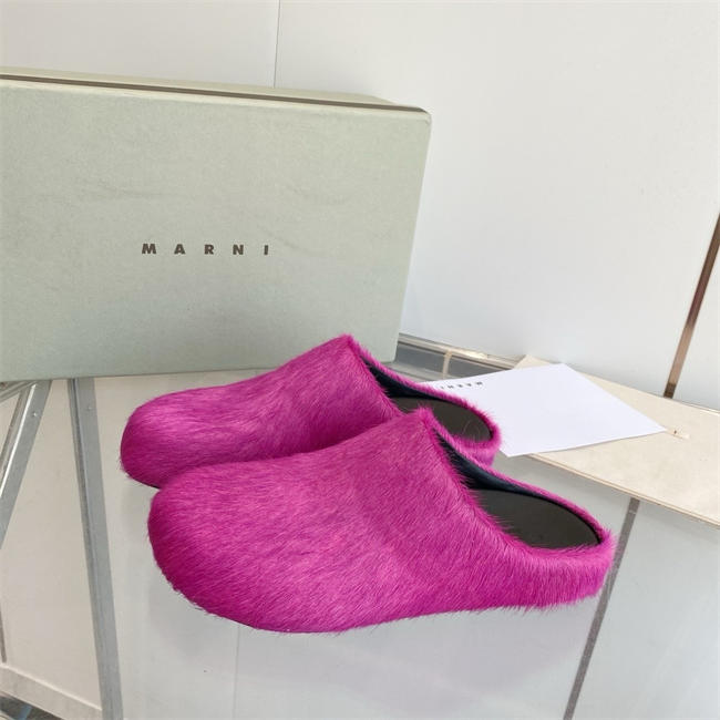 Ma*n1 Slipper