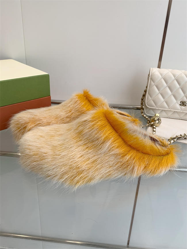 Ma*n1 Slipper