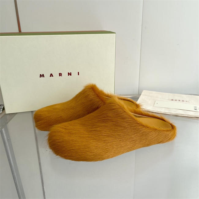 Ma*n1 Slipper