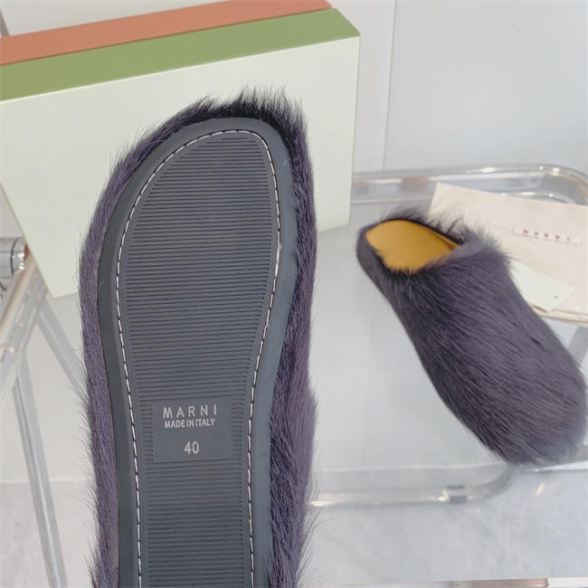 Ma*n1 Slipper