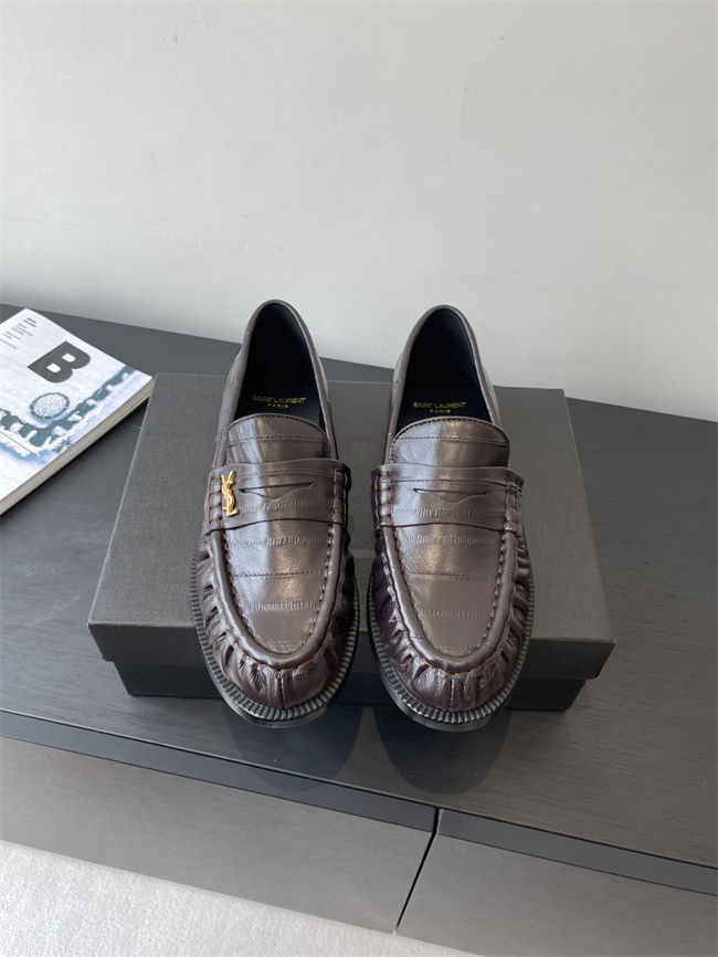 Y51 Loafer 002