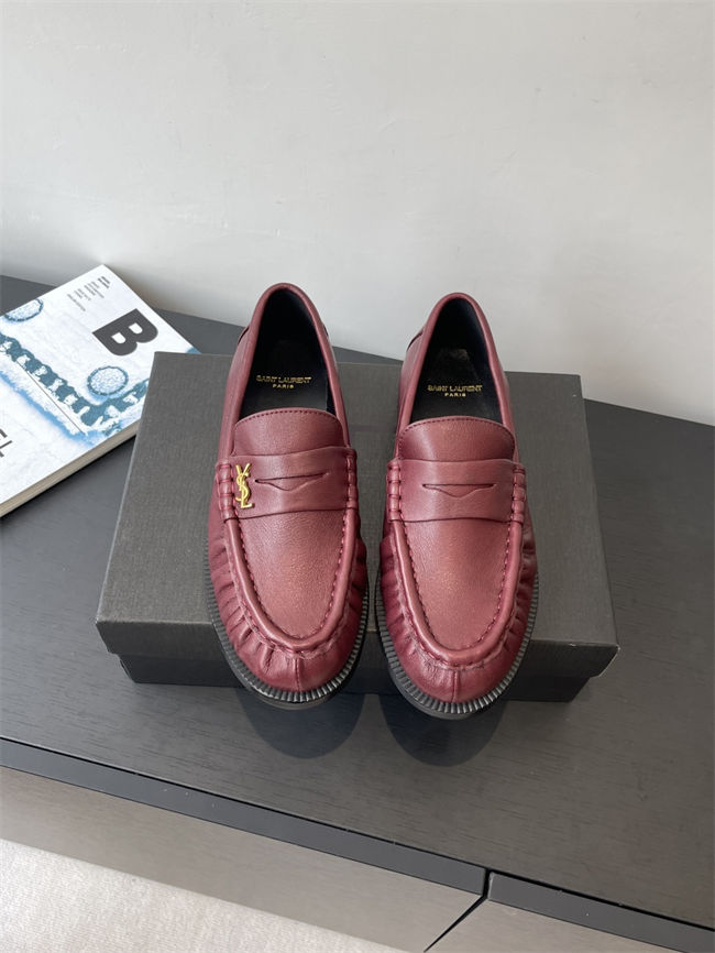 Y51 Loafer 003