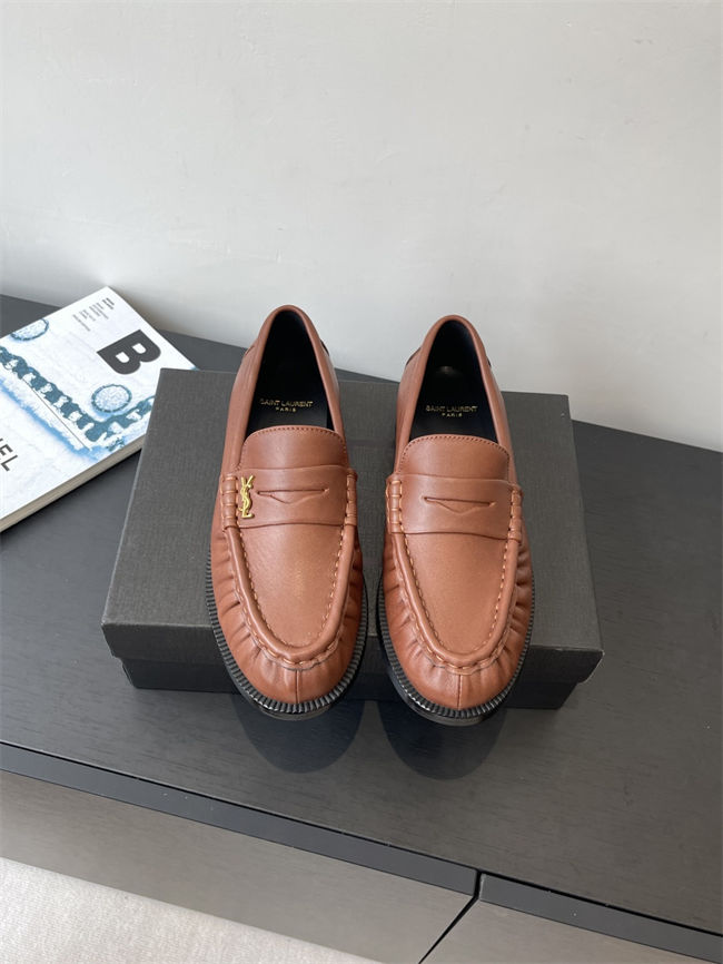 Y51 Loafer 005