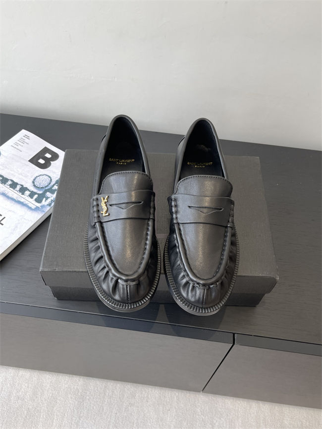 Y51 Loafer 010