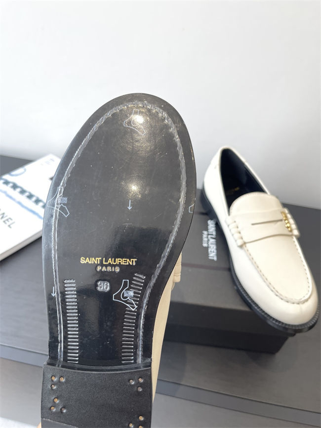 Y51 Loafer 011