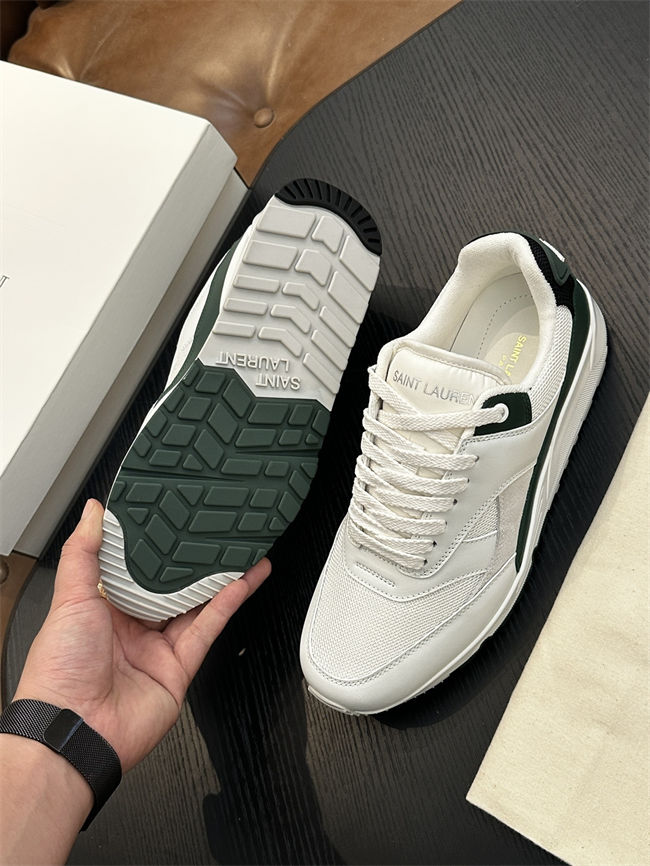 Y51 Sneaker 001