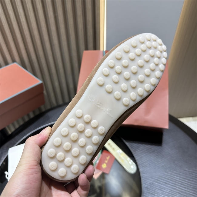 L0r0 P1ana Loafer