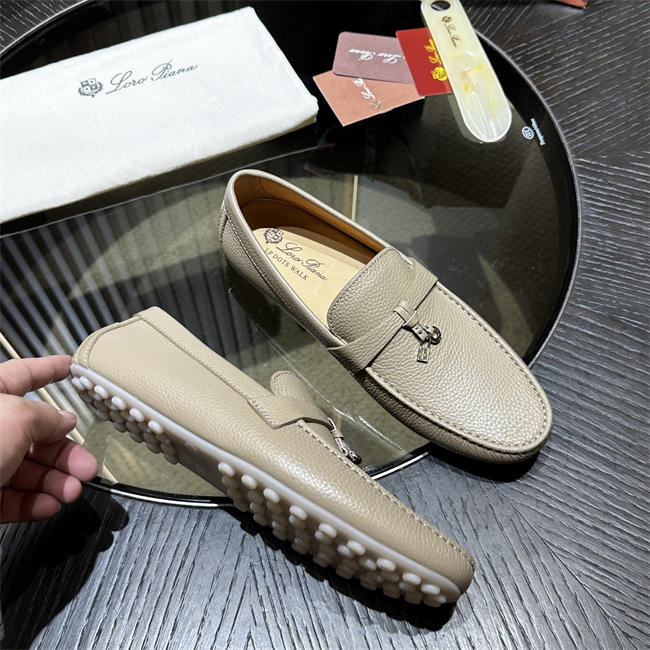 L0r0 P1ana Loafer
